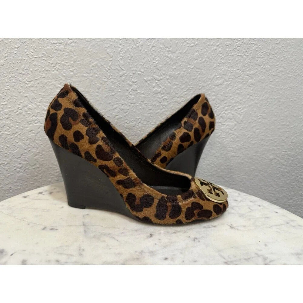 Tory Burch Calf Leather Sally Wedge Leopard Print Round Toe Heel Sz 6 Maybe